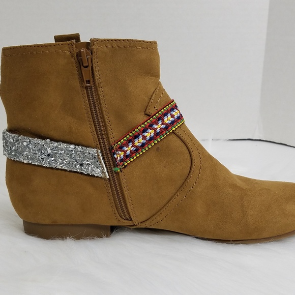 Indigo Rd Faux Suede Lightweight Ankle Boot Detail - Picture 4 of 8